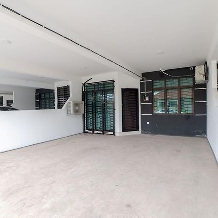 Hilmera Guesthouse Kuantan Exterior photo