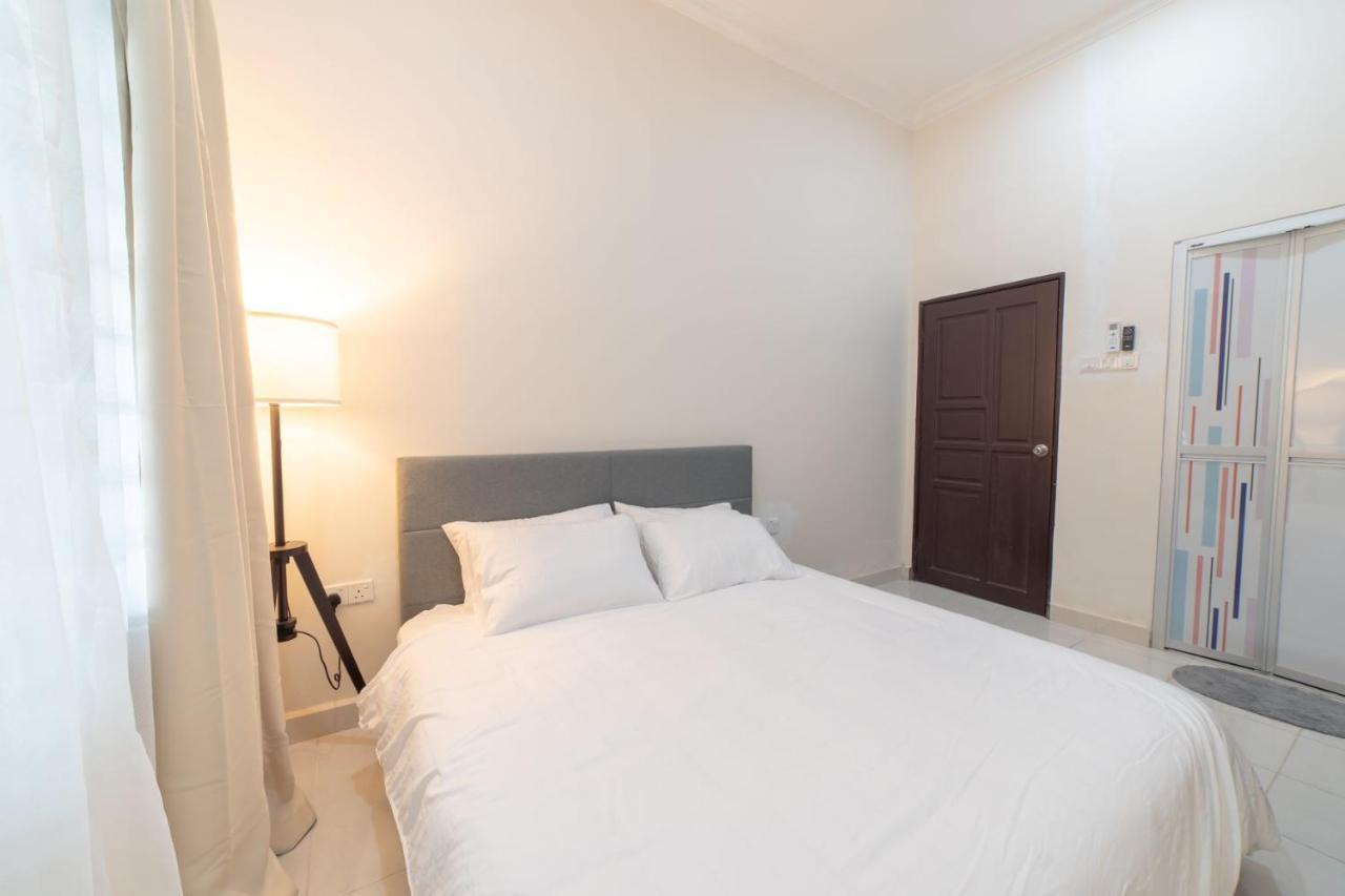Hilmera Guesthouse Kuantan Exterior photo