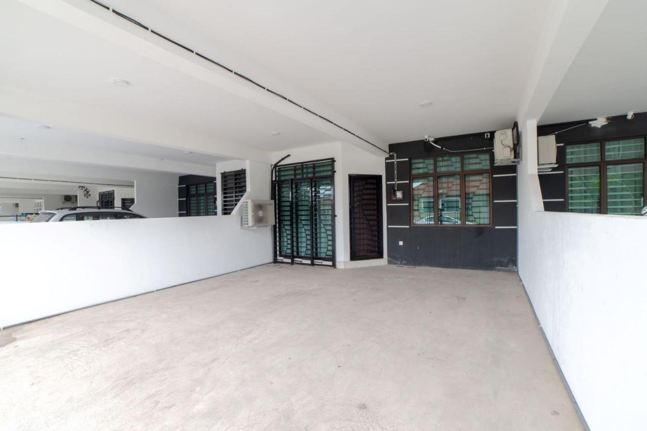 Hilmera Guesthouse Kuantan Exterior photo